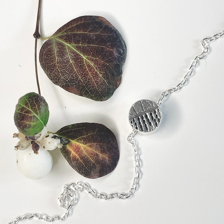 Geo I handmade silver fidget necklace, recycled sterling silver, crafted in Ireland, shipped across Europe